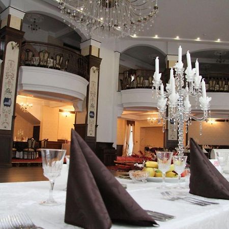 Pik Elegance Hotel Ploiesti Bagian luar foto