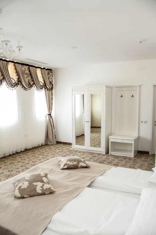 Pik Elegance Hotel Ploiesti Ruang foto