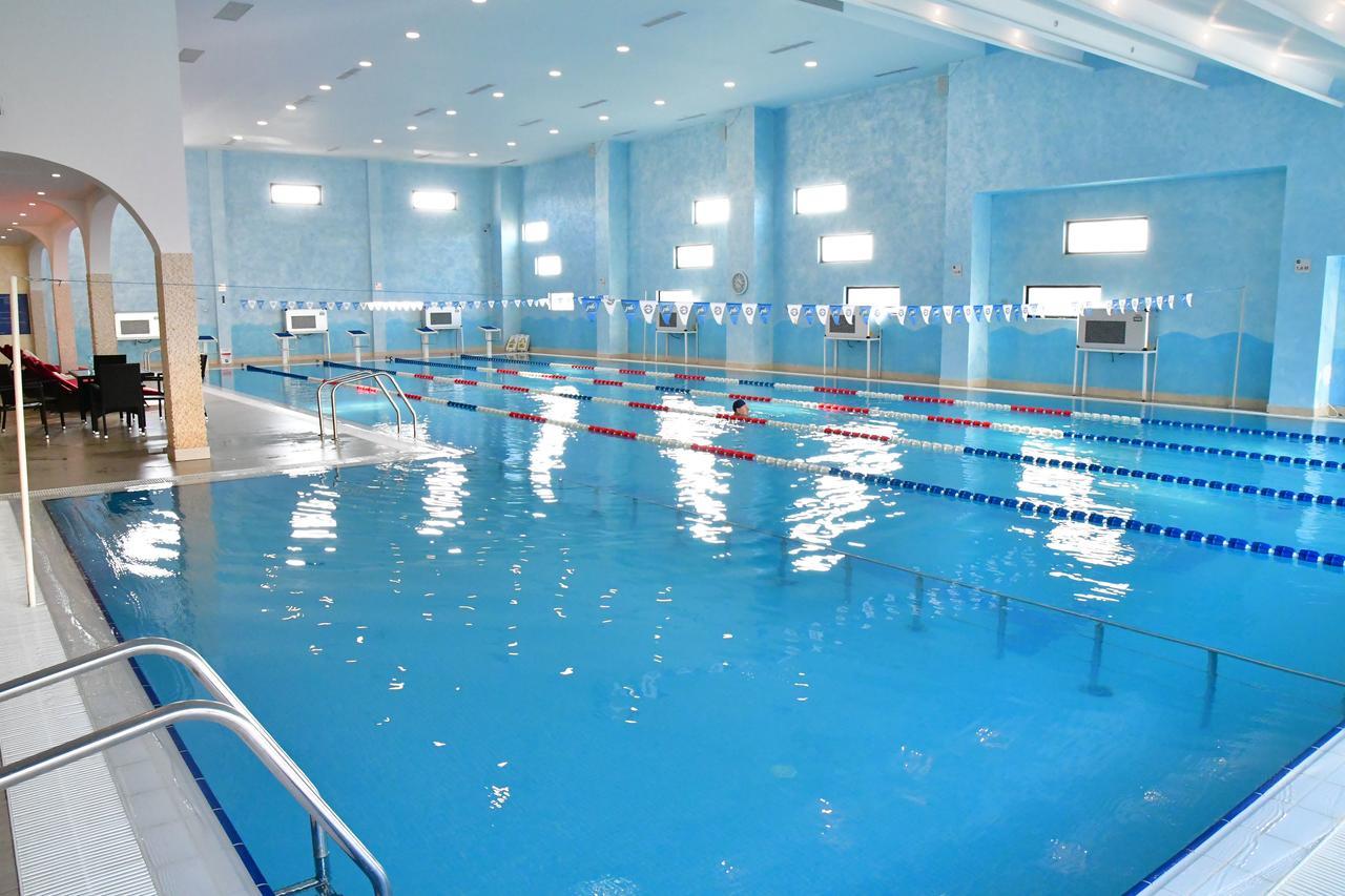 Pik Elegance Hotel Ploiesti Bagian luar foto