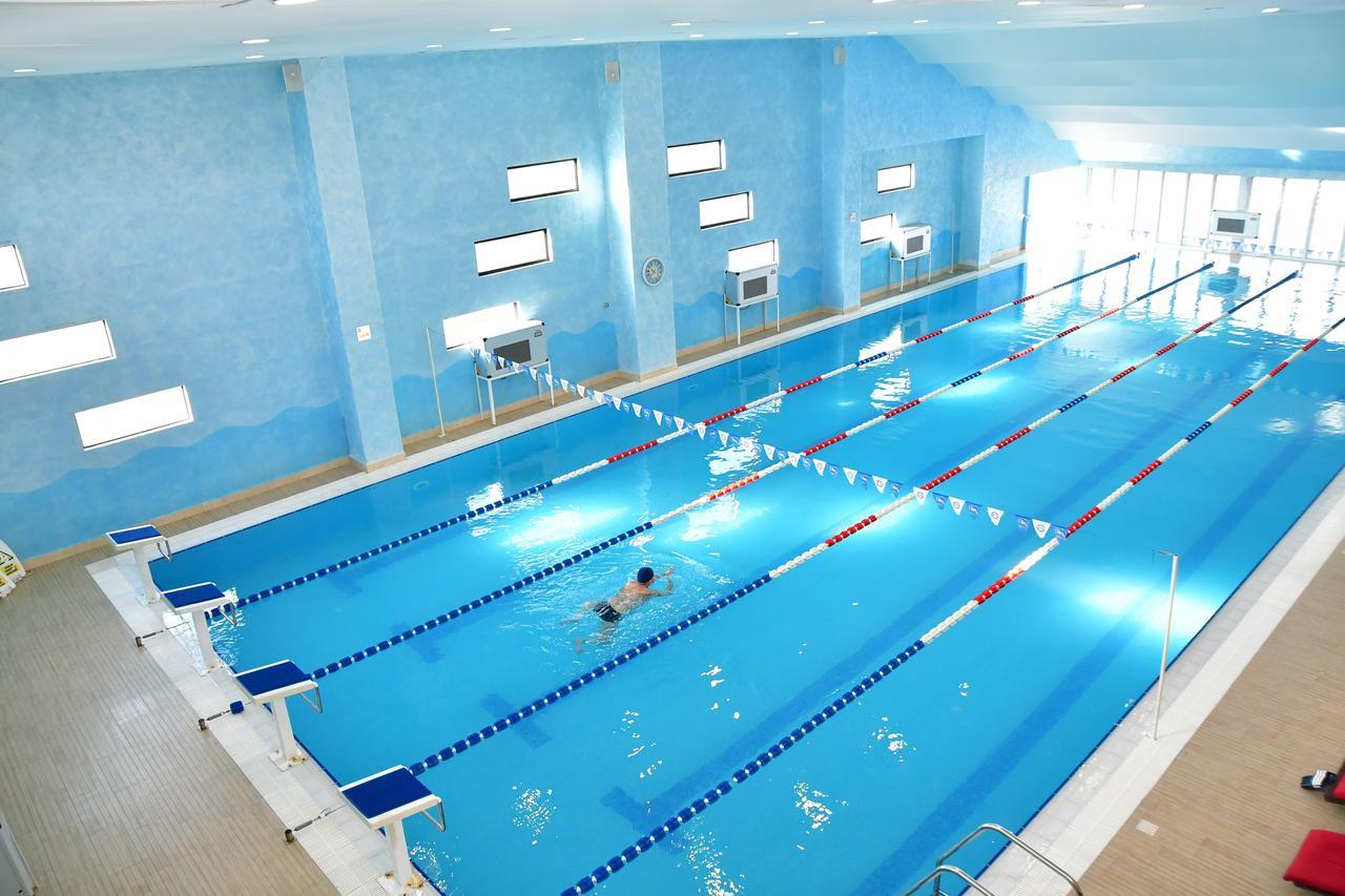 Pik Elegance Hotel Ploiesti Bagian luar foto