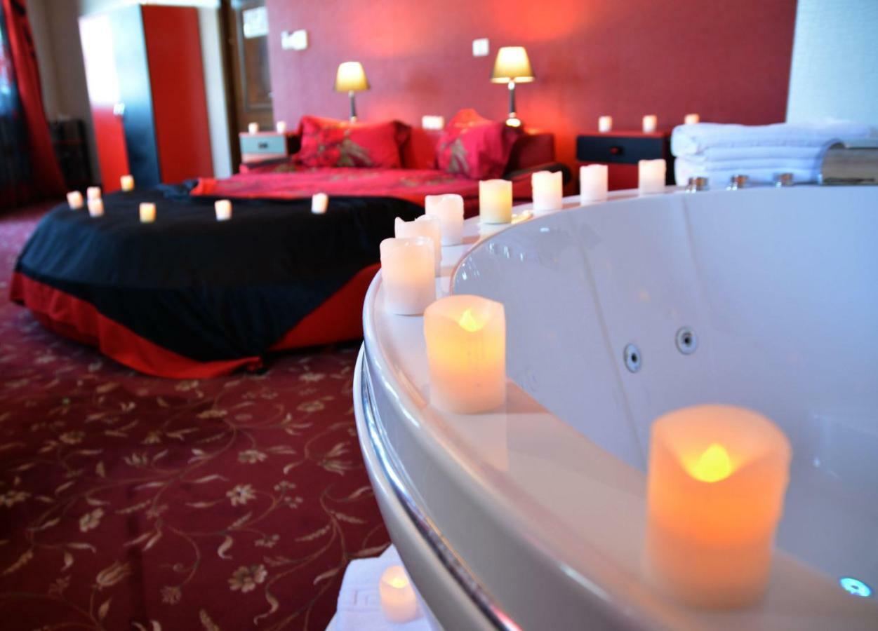 Pik Elegance Hotel Ploiesti Bagian luar foto